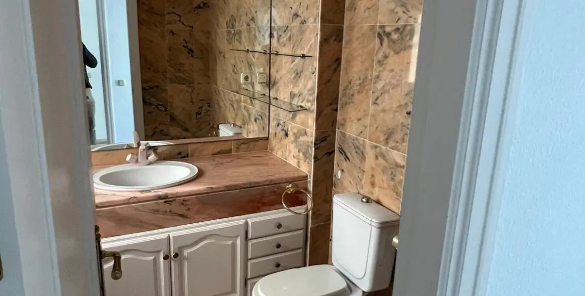 Долгосрочная аренда апартаментов на среднем этаже в Marbella 27