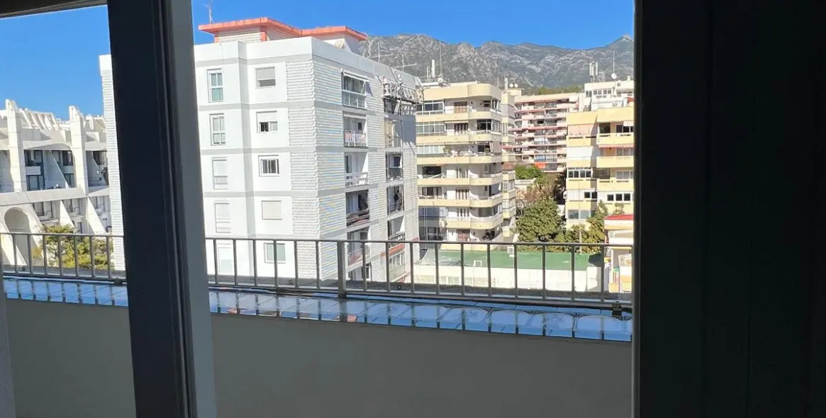 Долгосрочная аренда апартаментов на среднем этаже в Marbella 41