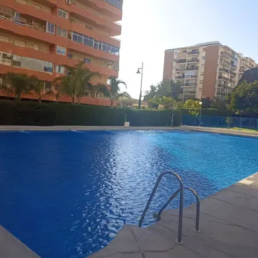 Sale of middle floor apartment in Fuengirola