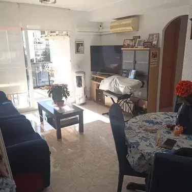 Sale of middle floor apartment in Fuengirola