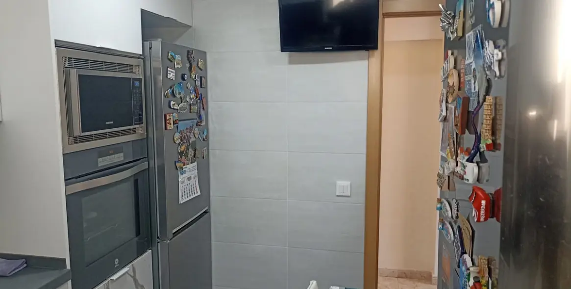 Sale of middle floor apartment in Fuengirola 14