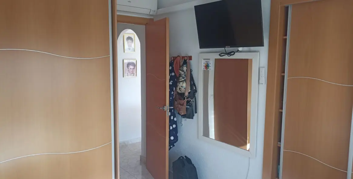 Sale of middle floor apartment in Fuengirola 21