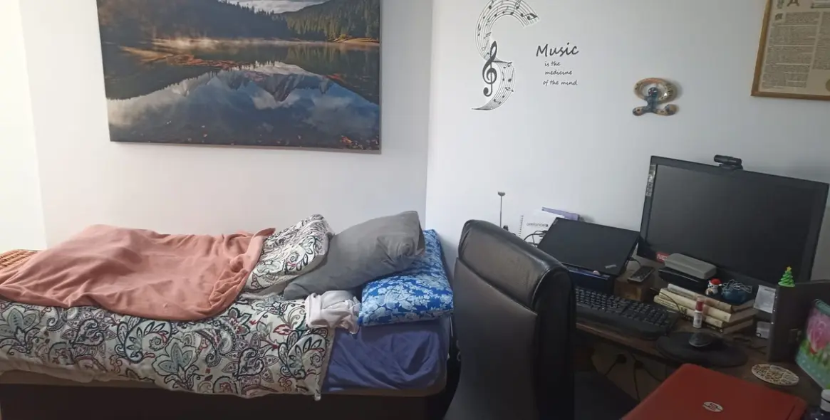 Sale of middle floor apartment in Fuengirola 25