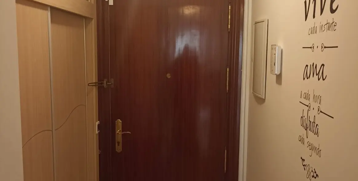 Sale of middle floor apartment in Fuengirola 28