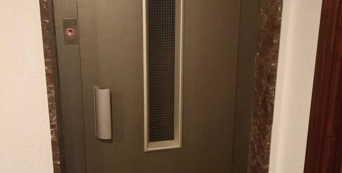 Sale of middle floor apartment in Fuengirola 29