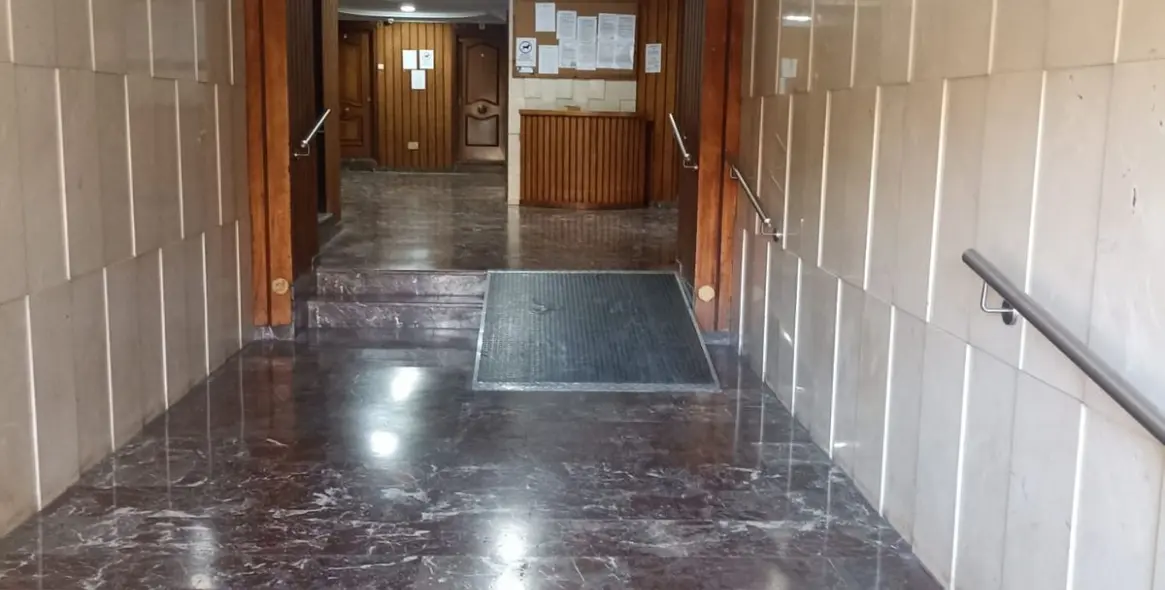 Sale of middle floor apartment in Fuengirola 30