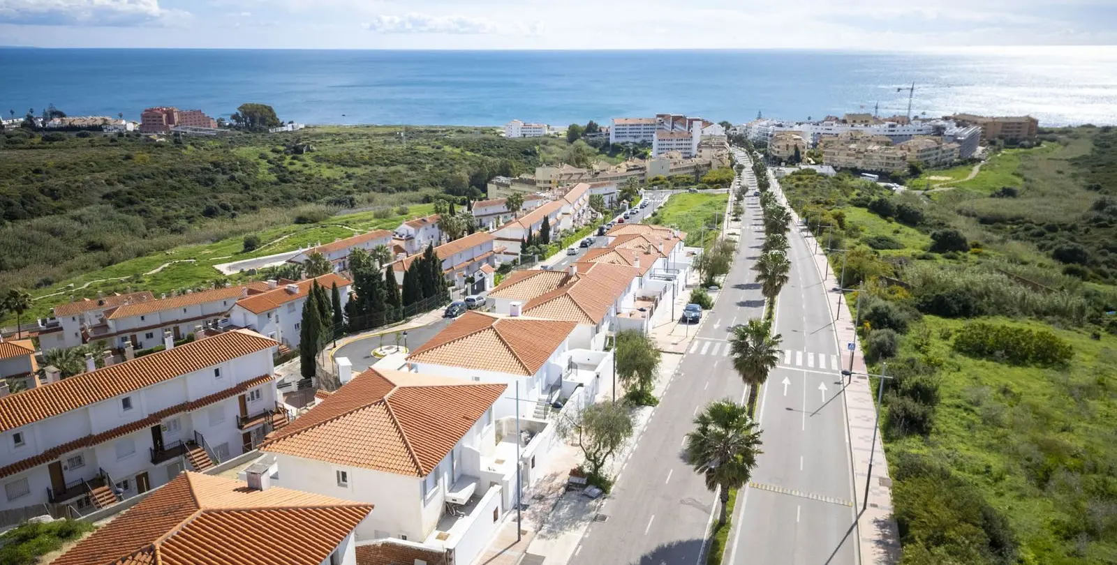 Sale of semi-detached house in La Duquesa 1