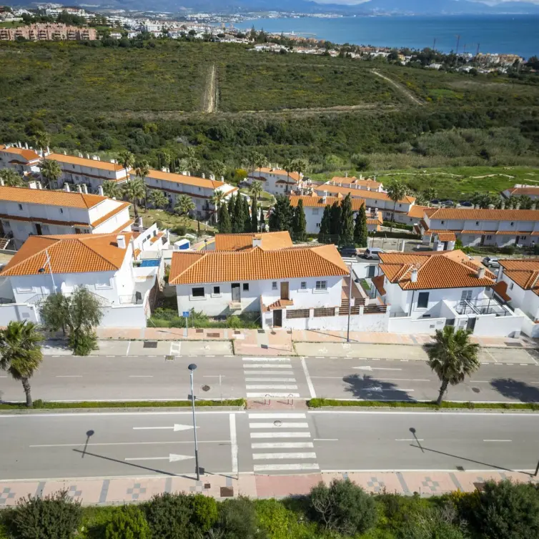 Sale of semi-detached house in La Duquesa