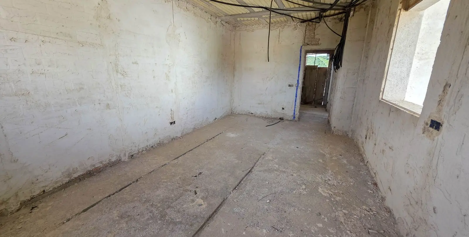 Sale of semi-detached house in La Duquesa 13