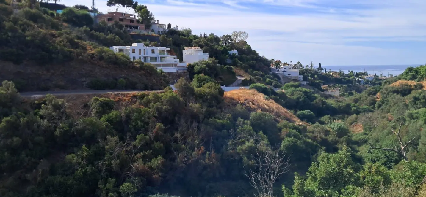 Продажа  жилого участка в Marbella 0
