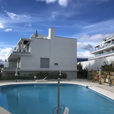 Продажа апартаментов на среднем этаже в Cancelada