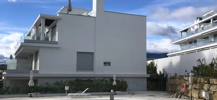 Продажа апартаментов на среднем этаже в Cancelada 3