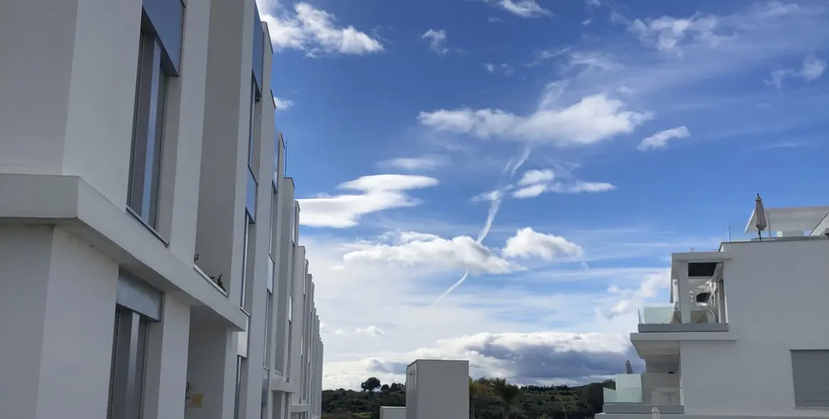 Продажа апартаментов на среднем этаже в Cancelada 5