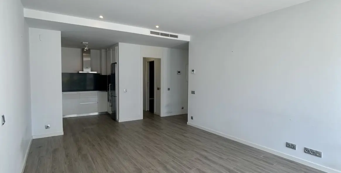 Продажа апартаментов на среднем этаже в Cancelada 6