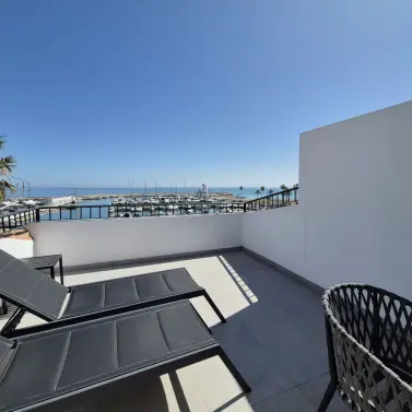 Sale of penthouse duplex in La Duquesa