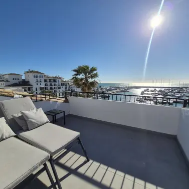 Sale of penthouse duplex in La Duquesa