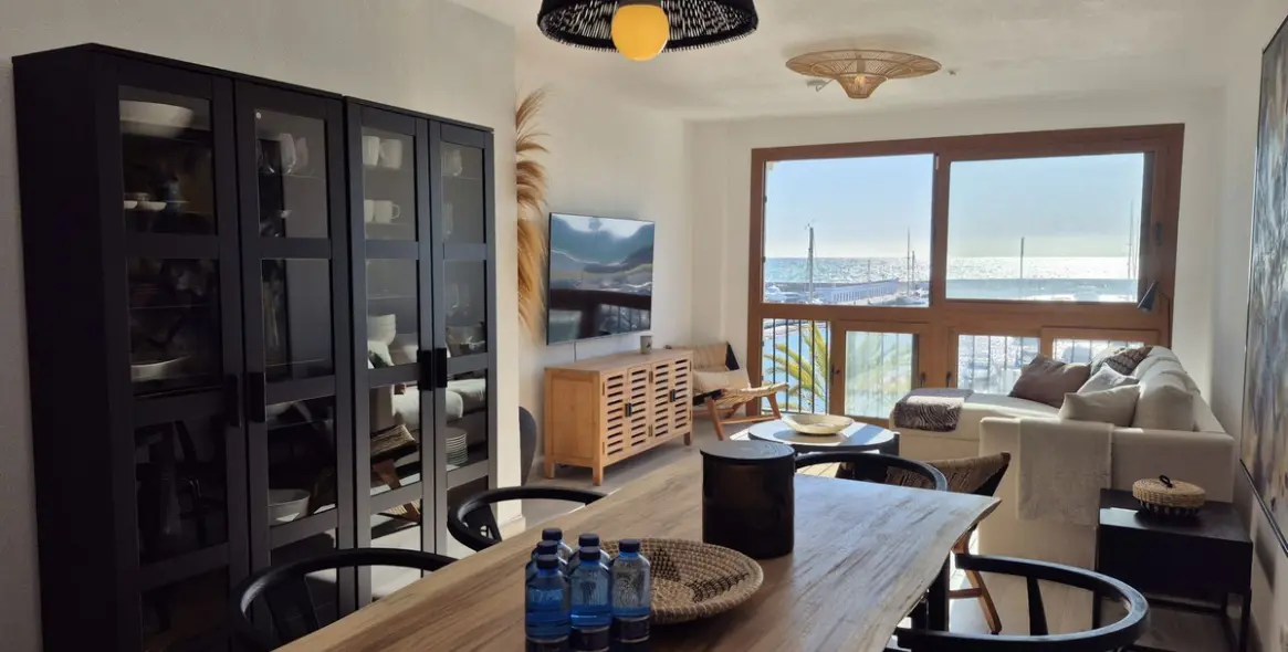 Sale of penthouse duplex in La Duquesa 19