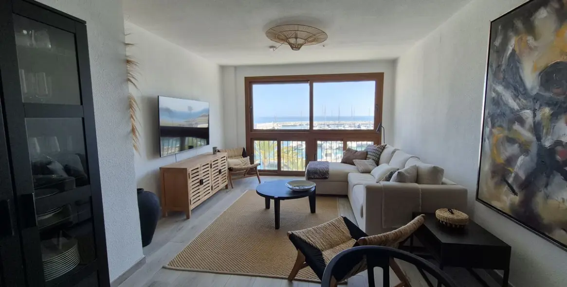 Sale of penthouse duplex in La Duquesa 21