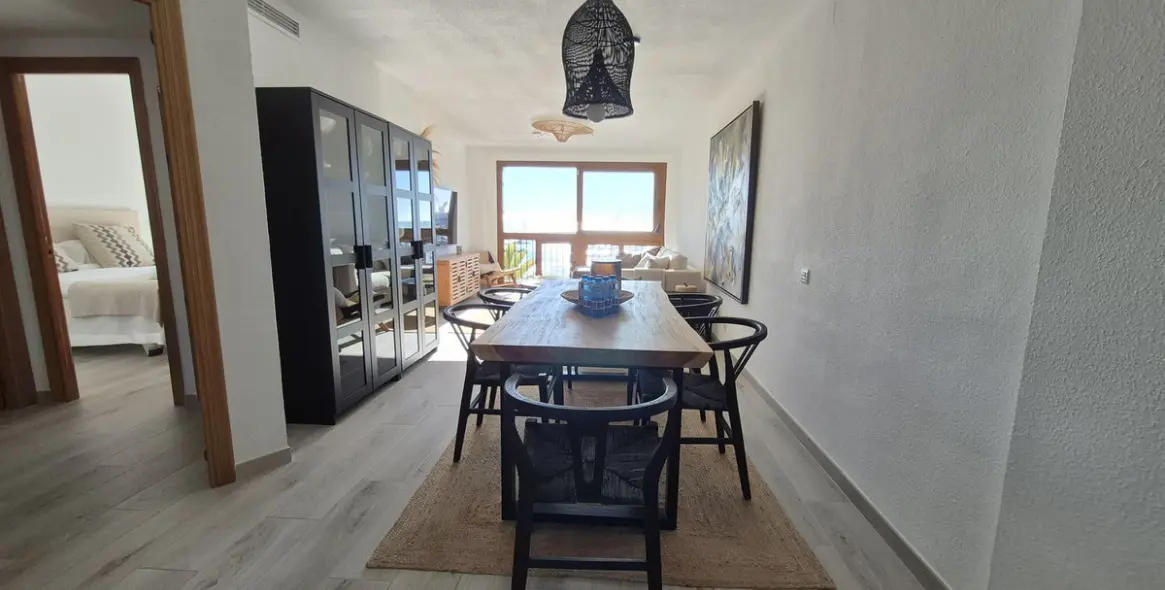 Sale of penthouse duplex in La Duquesa 23