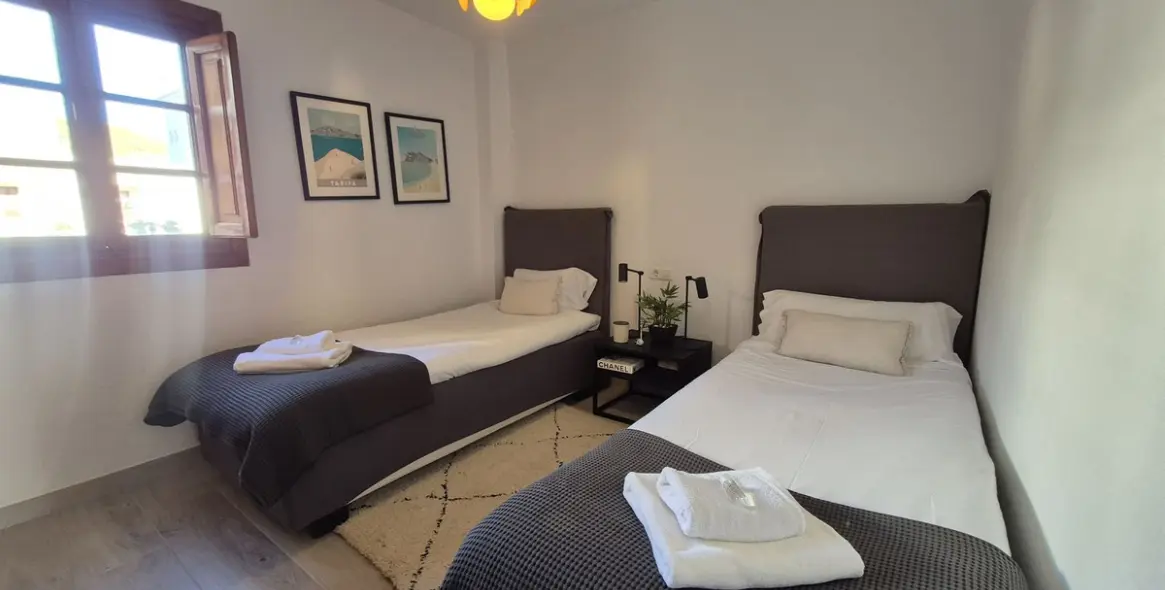 Sale of penthouse duplex in La Duquesa 38