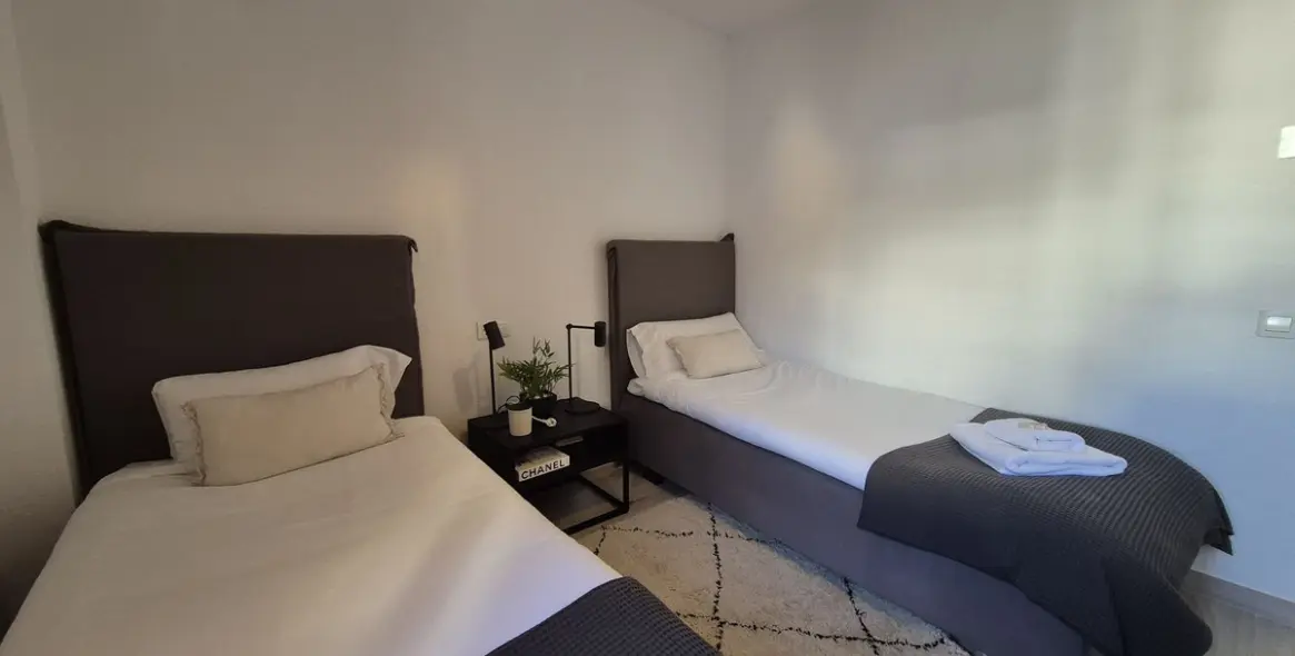 Sale of penthouse duplex in La Duquesa 39