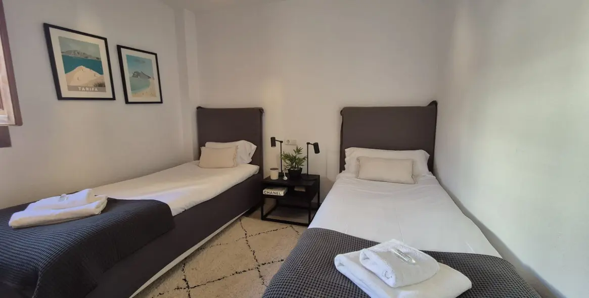 Sale of penthouse duplex in La Duquesa 40