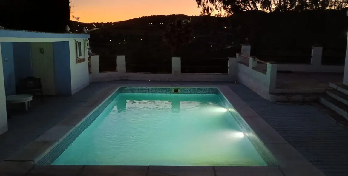 Sale of detached villa in Estepona 19