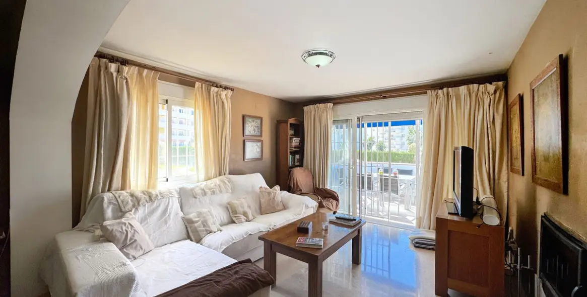 Продажа апартаментов на первом этаже в Nueva Andalucía 4