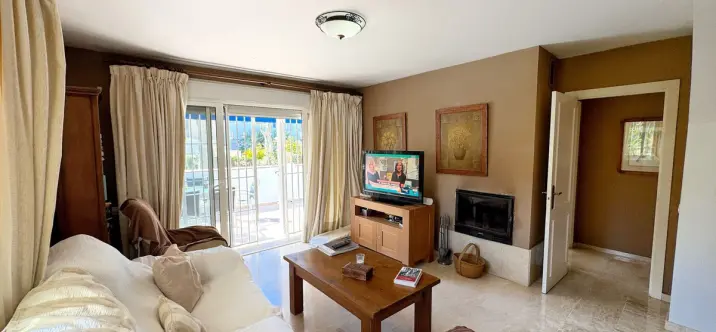 Sale of ground floor apartment in Nueva Andalucía 4