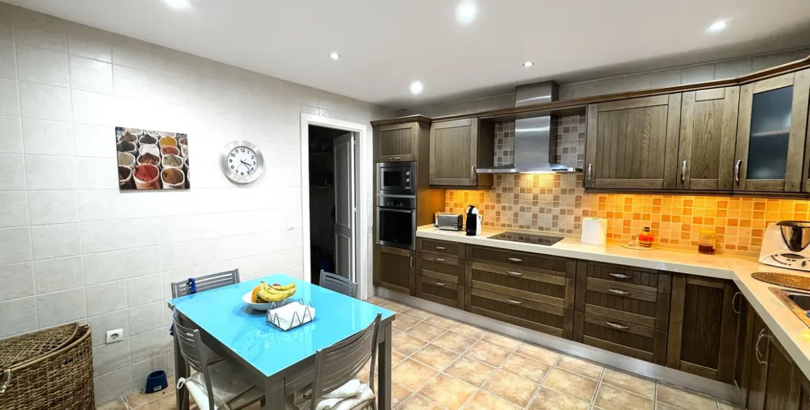 Продажа апартаментов на первом этаже в Nueva Andalucía 7