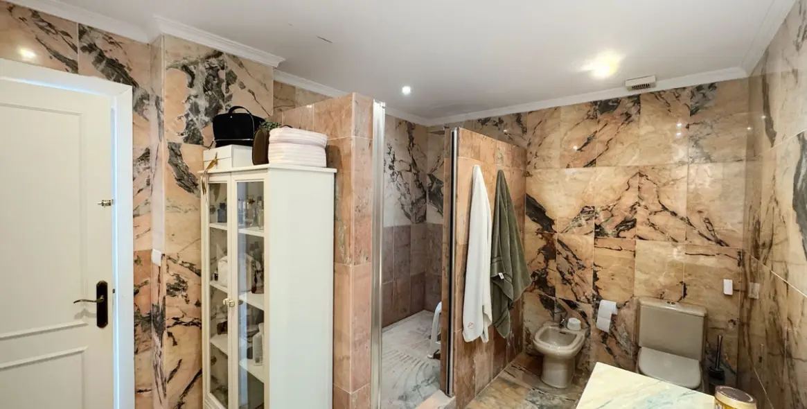 Продажа апартаментов на первом этаже в Nueva Andalucía 15