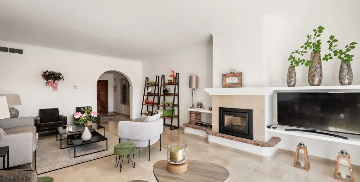 Venta de ático en Estepona 4