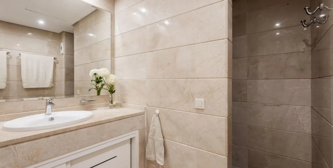 Venta de ático en Estepona 12