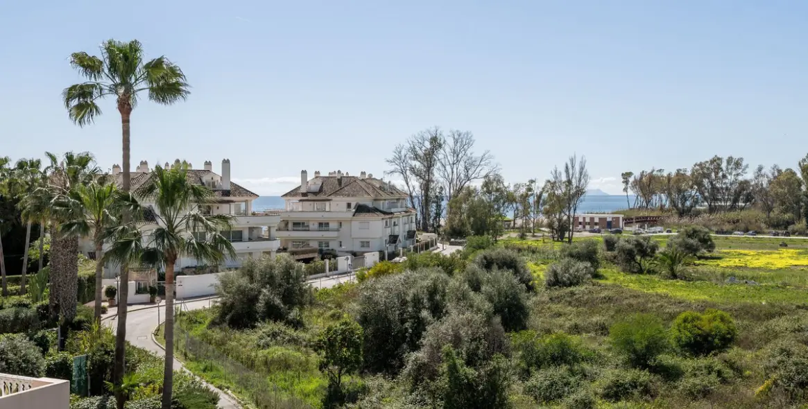 Venta de ático en Estepona 16