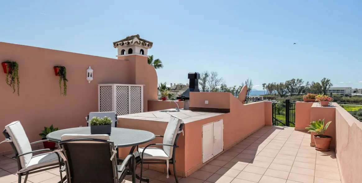 Venta de ático en Estepona 17