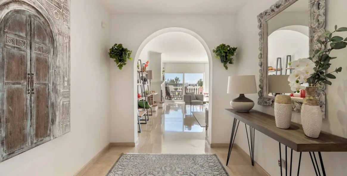 Sale of penthouse in Estepona 28