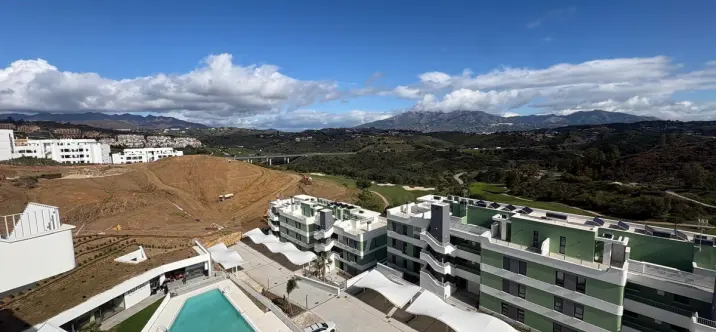 Sale of middle floor apartment in Campo Mijas 3