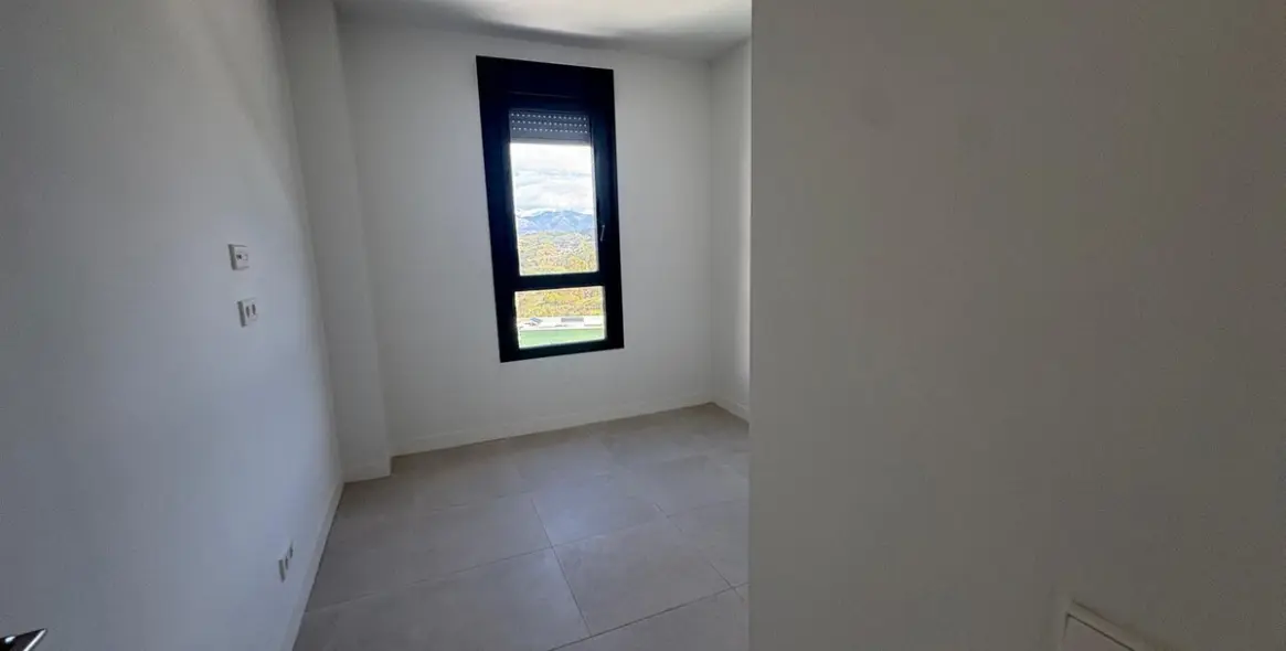 Sale of middle floor apartment in Campo Mijas 9