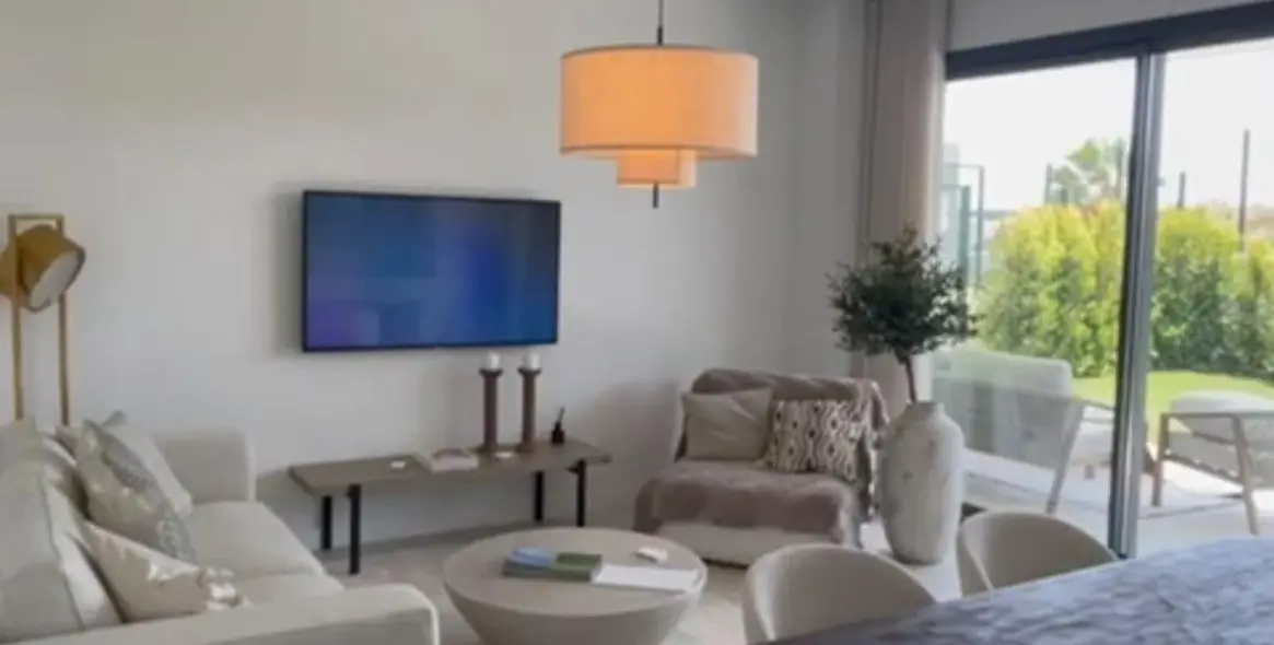Sale of middle floor apartment in Campo Mijas 29