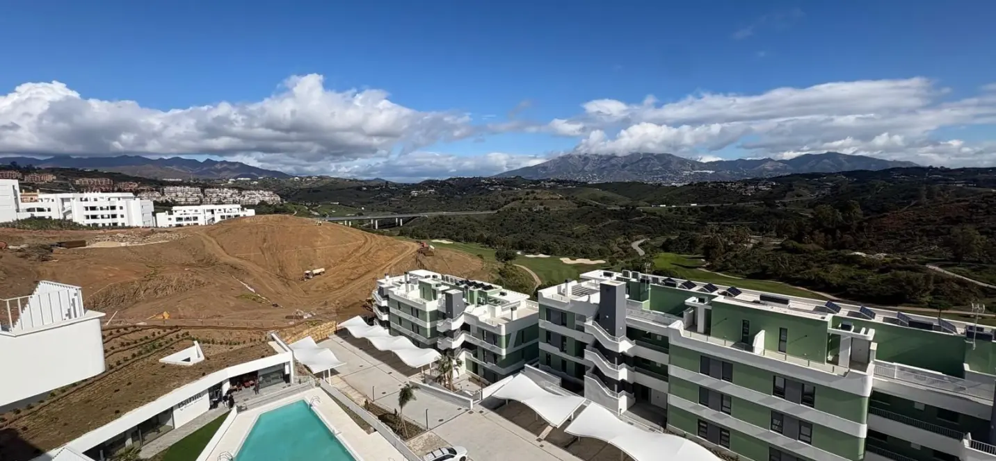 Sale of middle floor apartment in Campo Mijas 3