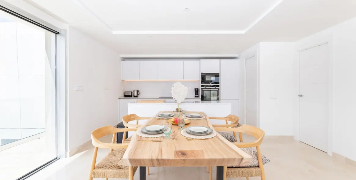 Venta de apartamento en planta media en Nueva Andalucía 6