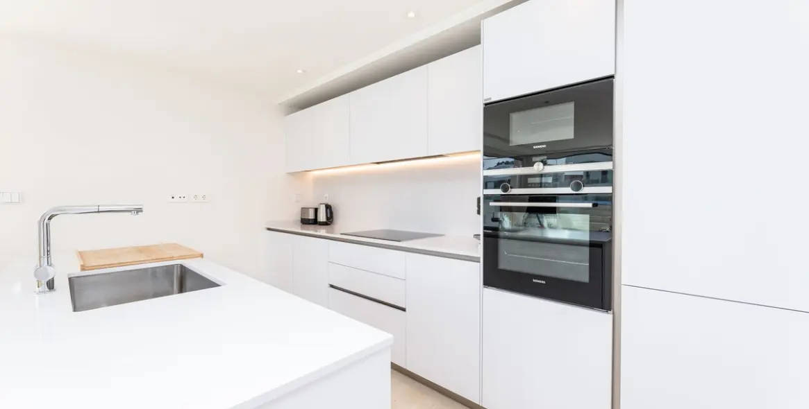 Venta de apartamento en planta media en Nueva Andalucía 14