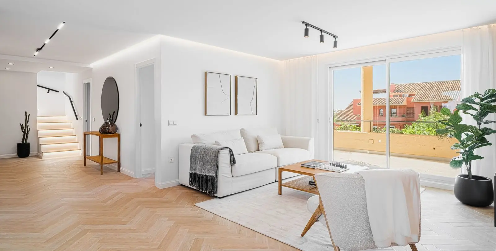 Sale of penthouse in Bel Air 1