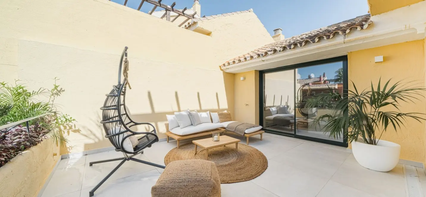 Sale of penthouse in Bel Air 3