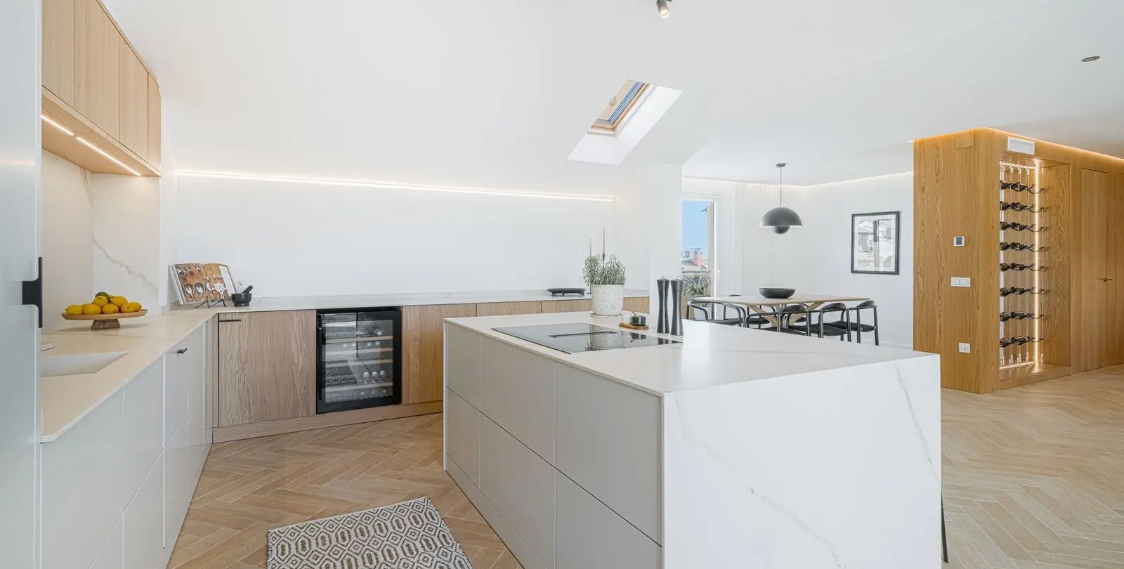 Sale of penthouse in Bel Air 11