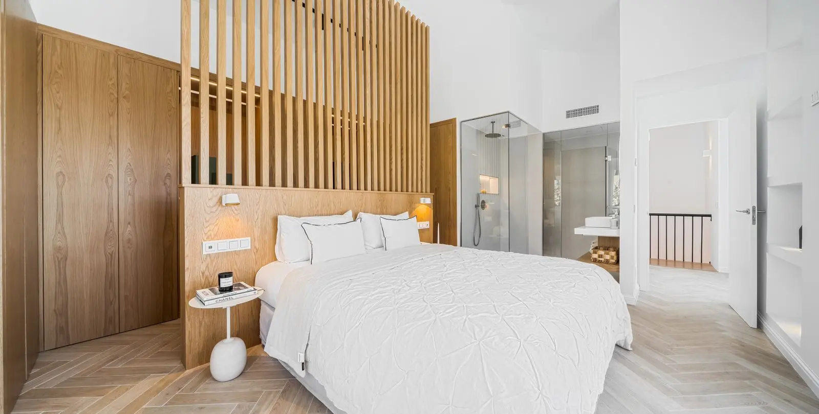 Sale of penthouse in Bel Air 14