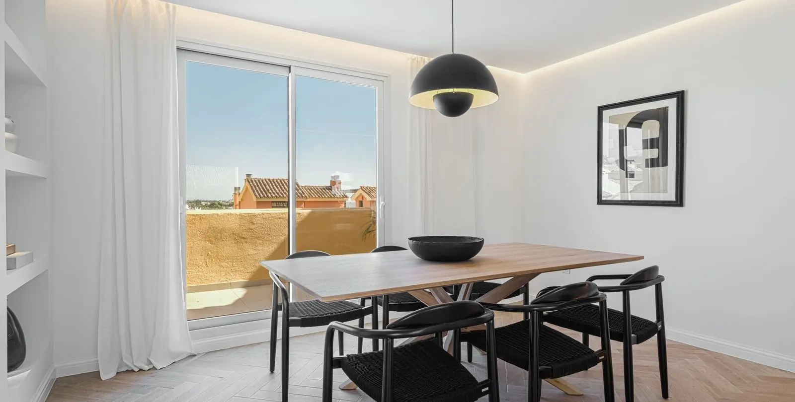 Sale of penthouse in Bel Air 30