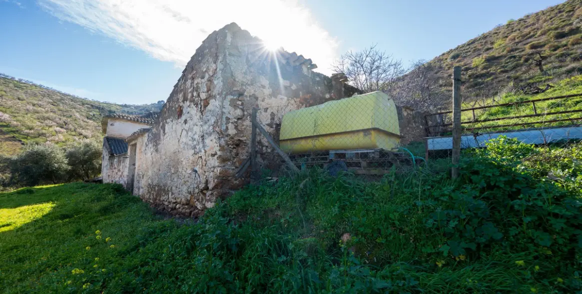 Продажа  отдельно стоящей виллы в Colmenar 5