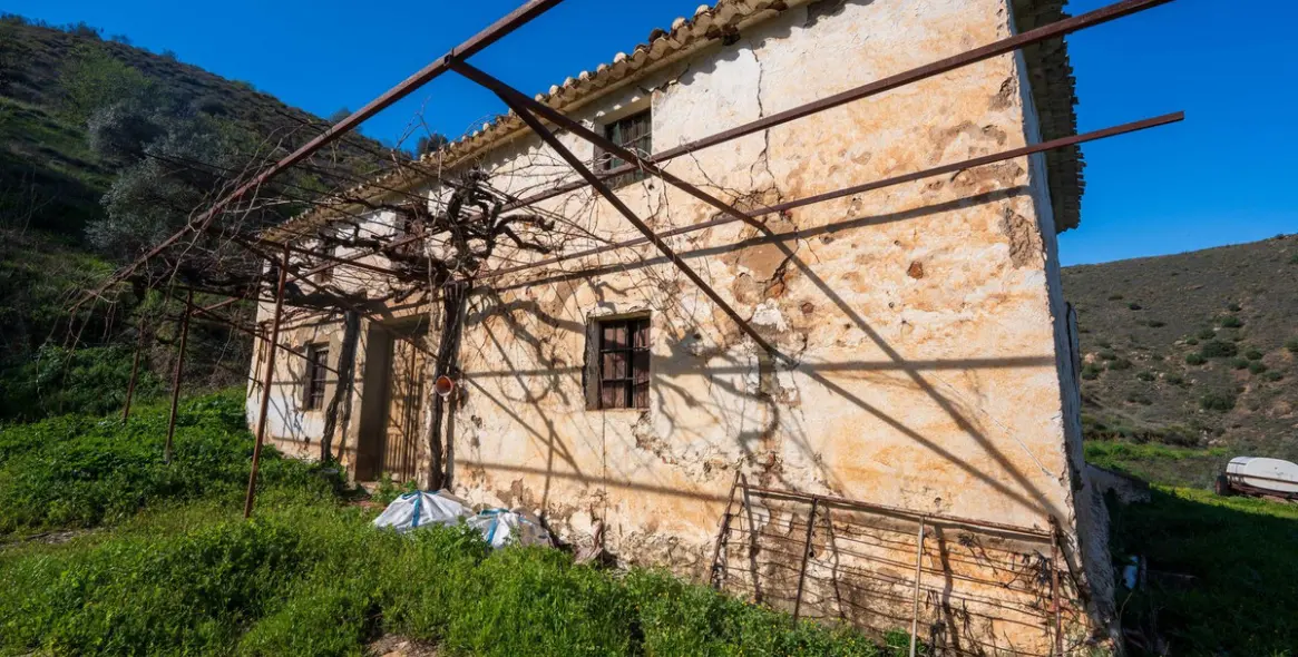 Продажа  отдельно стоящей виллы в Colmenar 19