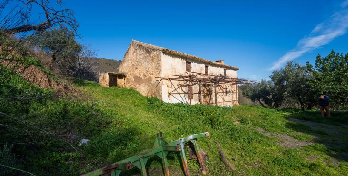 Продажа  отдельно стоящей виллы в Colmenar 22